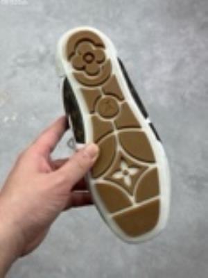 wholesale quality women louis vuitton shoes model no. 532